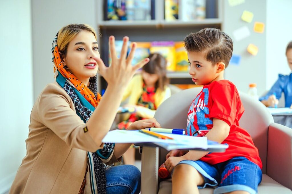 كيف تعرف أن طفلك يتعلّم بعينه